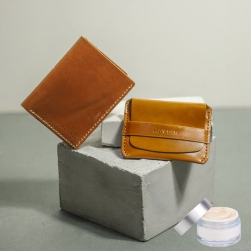 Đánh Bóng Ví Da Bằng Kem Dưỡng Ẩm Không Mùi