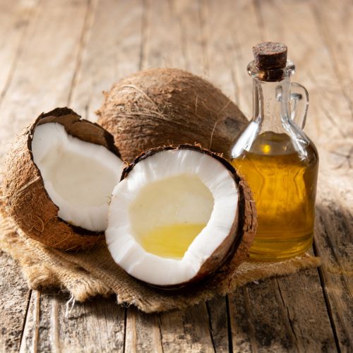 Dùng Dầu Dừa Hoặc Dầu Olive Để Phục Hồi Da