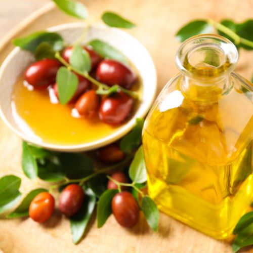 Dùng Dầu Dưỡng Da Hoặc Kem Dưỡng Chuyên Biệt