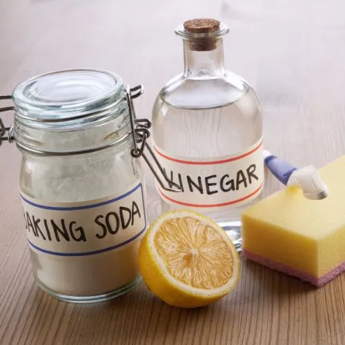 Sử Dụng Baking Soda – Cách Tẩy Mùi Ví Da Đơn Giản Và Hiệu Quả