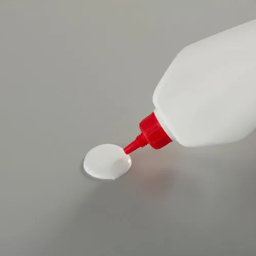 Sử Dụng Keo Chuyên Dụng Để Lấp Và Liền Vết Nứt